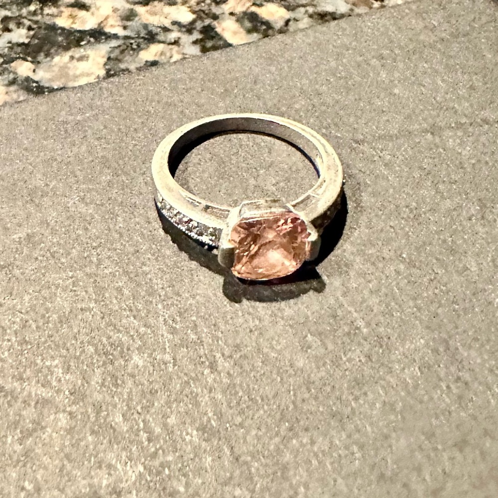Elegant Silver and Pink Stone Ring